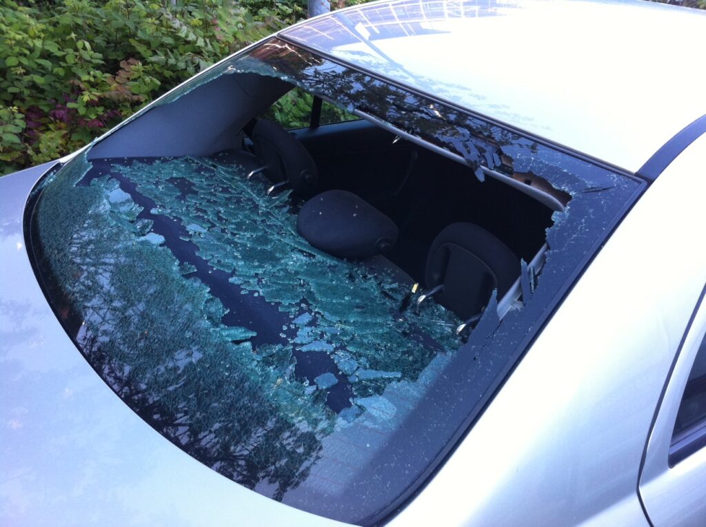 Car rear windscreen replacement in Richmond, London