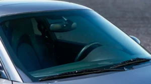 Top 5 Signs Your Windscreen Needs Replacing